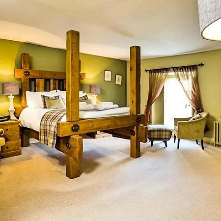 Low Graythwaite Hall *